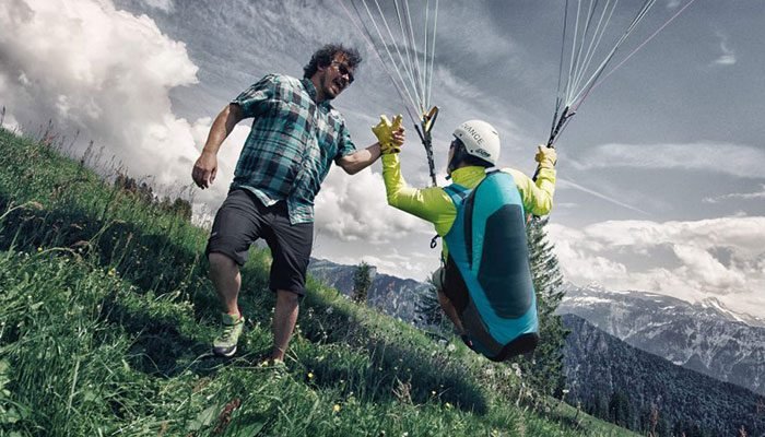 Paragliding---700x400-1